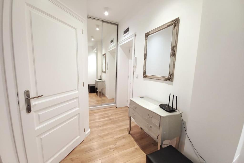 Old Town - Traugutta Street Apartment คราคูฟ ภายนอก รูปภาพ