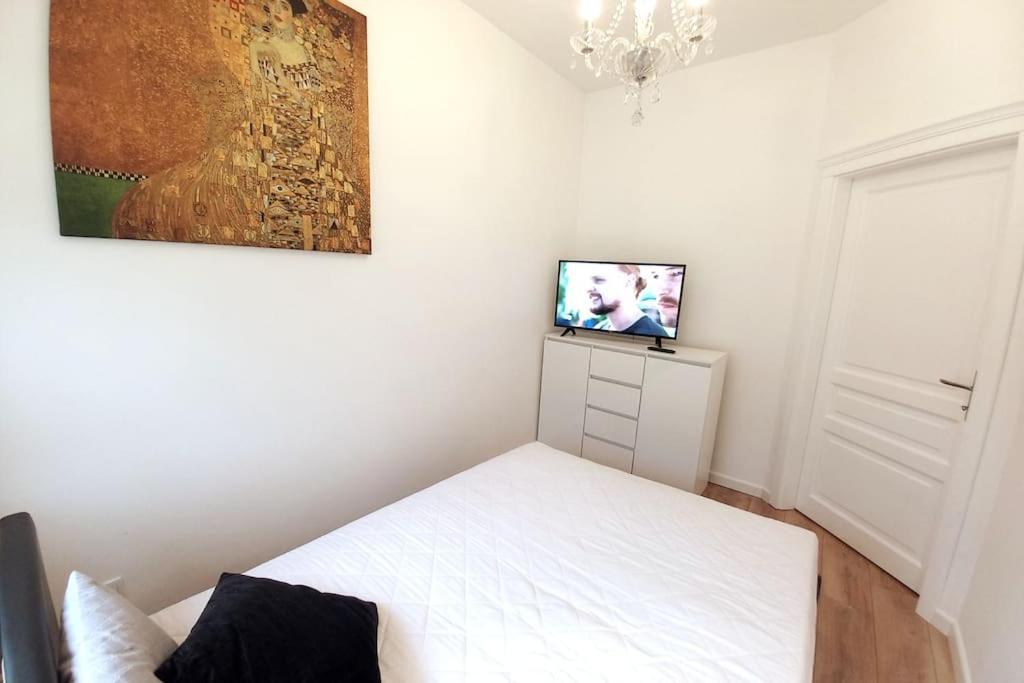 Old Town - Traugutta Street Apartment คราคูฟ ภายนอก รูปภาพ